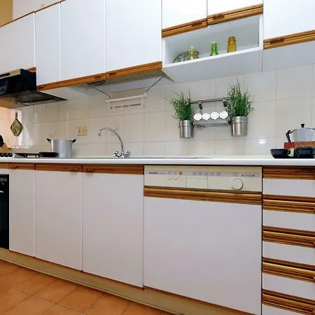 Borgo Pio Spacious Apartment Rome