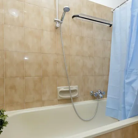 Apartment Borgo Pio Spacious